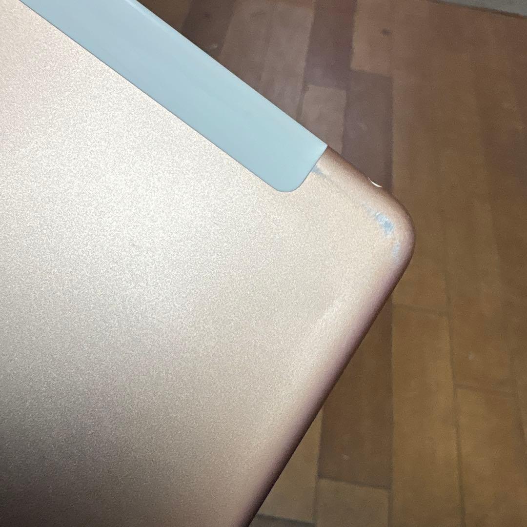 Apple iPad 第8世代　ゴールド 本体　32GB