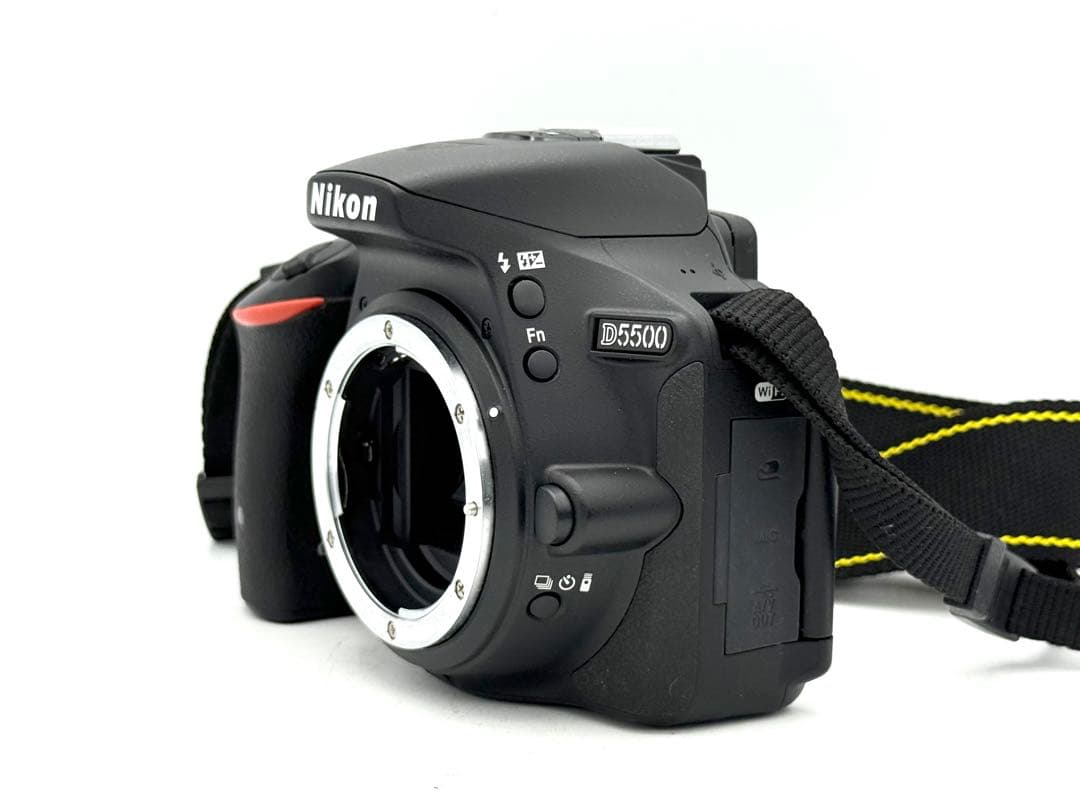 【完動品】Nikon D5500 18-140mm VRレンズキット 動作確認済