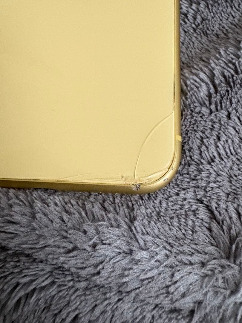 iPhone 11 イエロー 128GB SIM解除済 / 傷あり動作OK