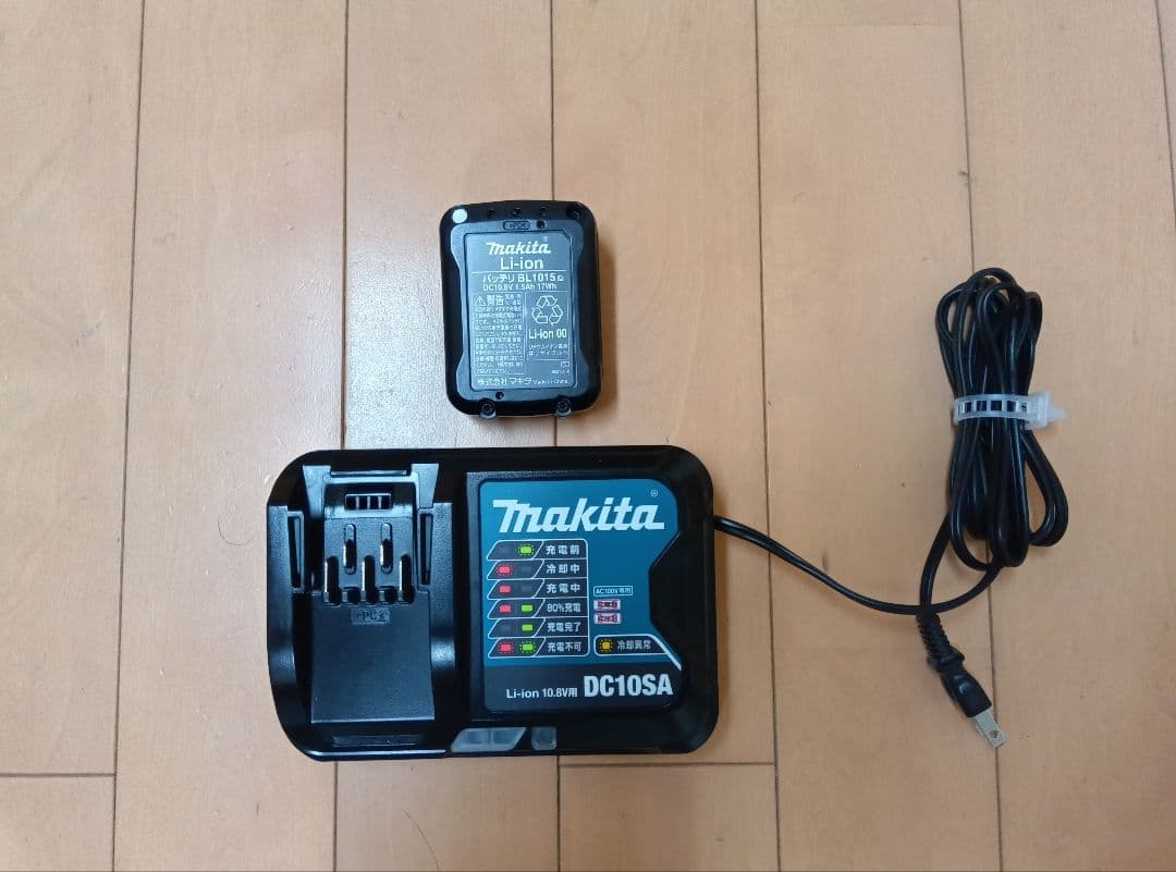 マキタ CL107FD コードレス掃除機