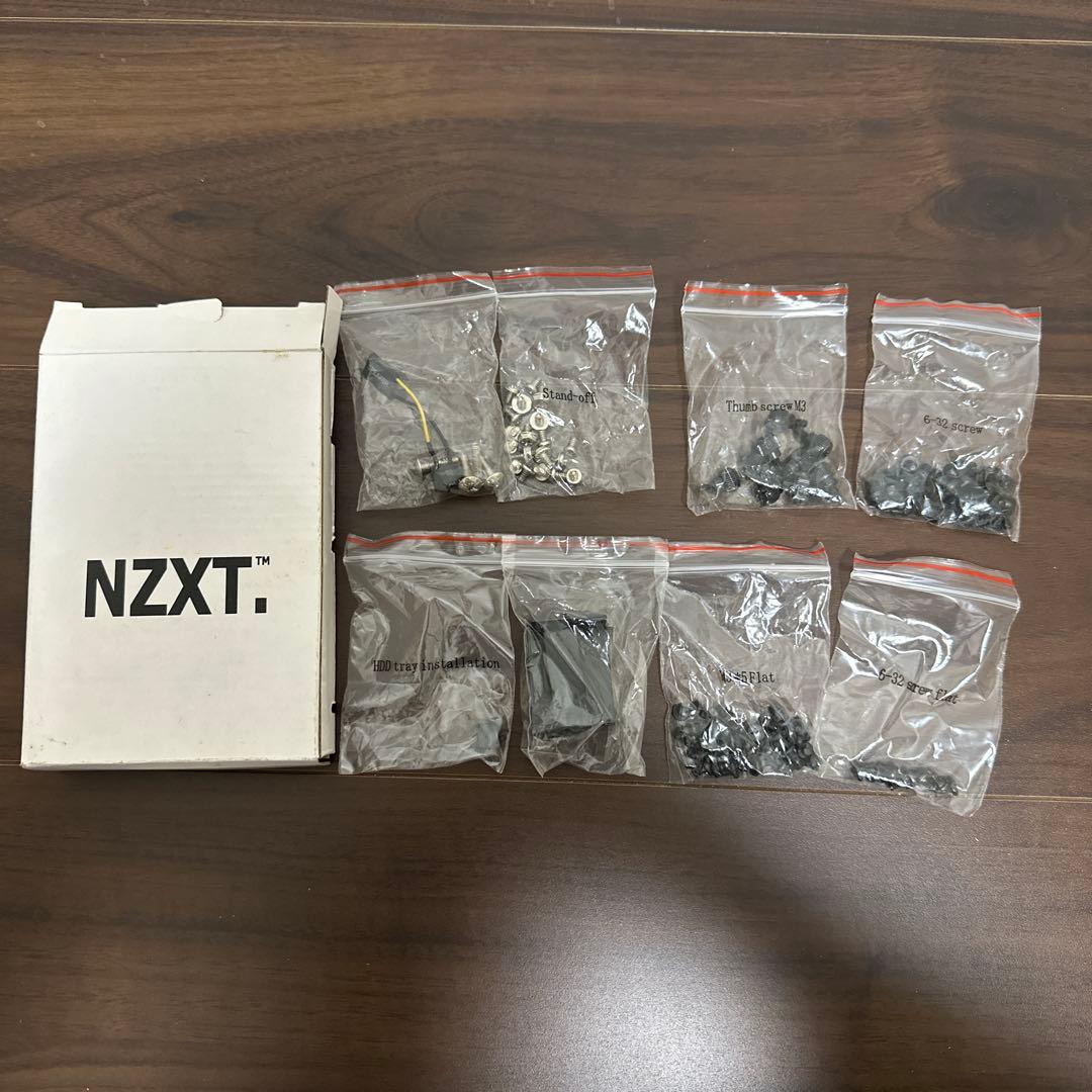 NZXT PHANTOMフルタワーブラック クリアサイドパネル 純正パネル付き