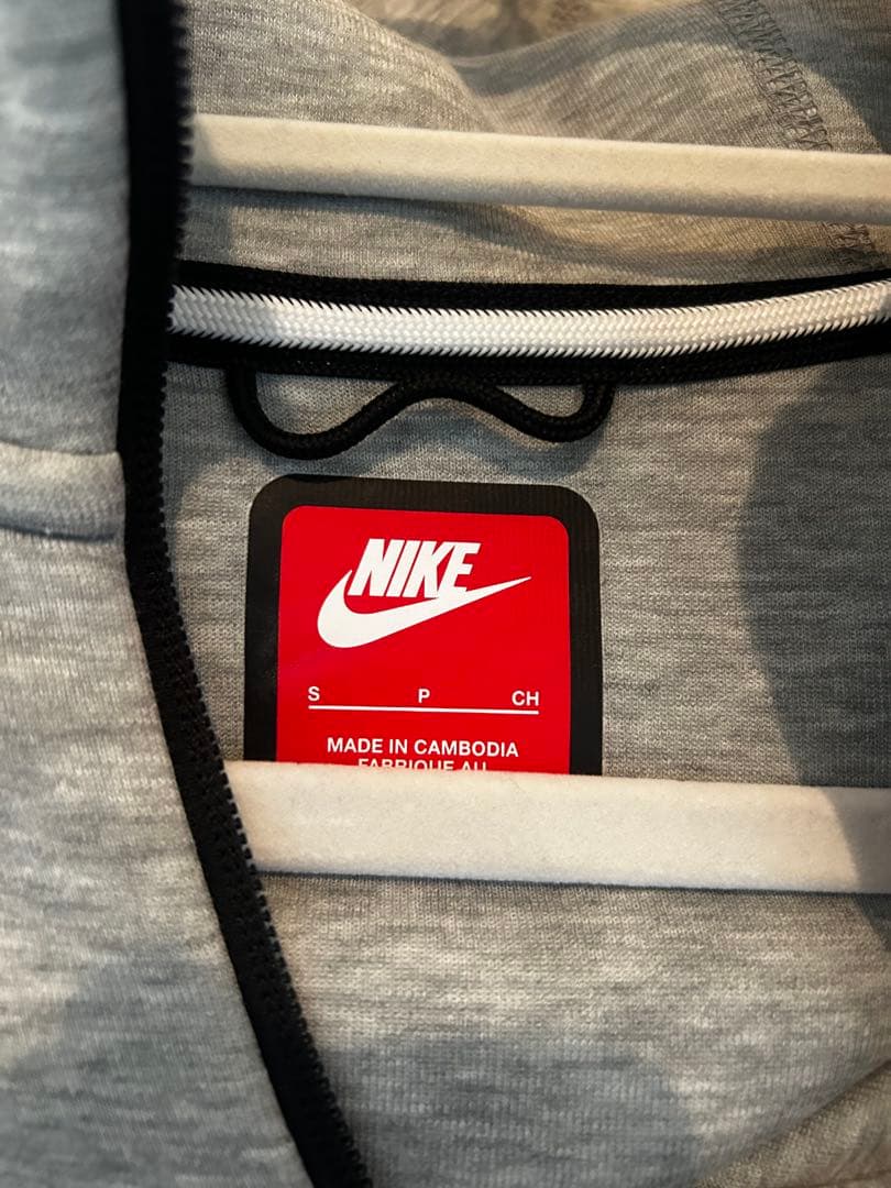 Nike グレー フルジップ トレーナー Sサイズ値下げます