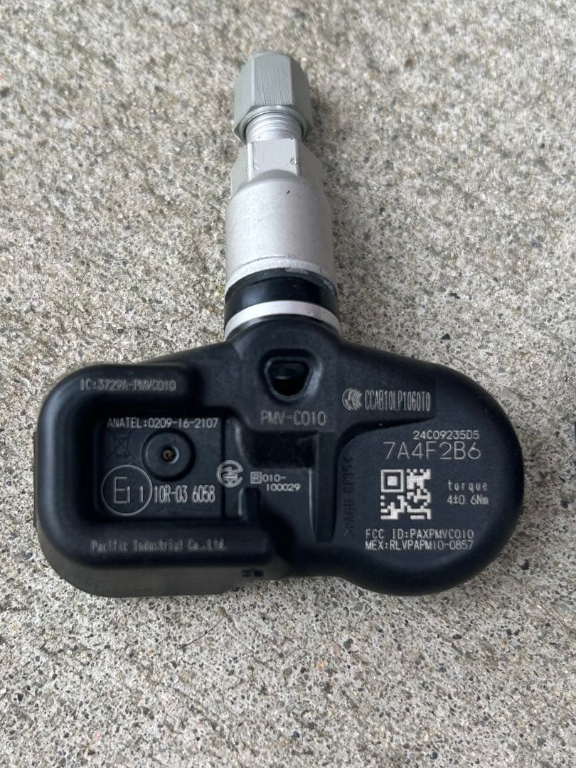 使用1ヶ月　PMV-C010 タイヤ空気圧センサー 4個セット　レクサス　トヨタ