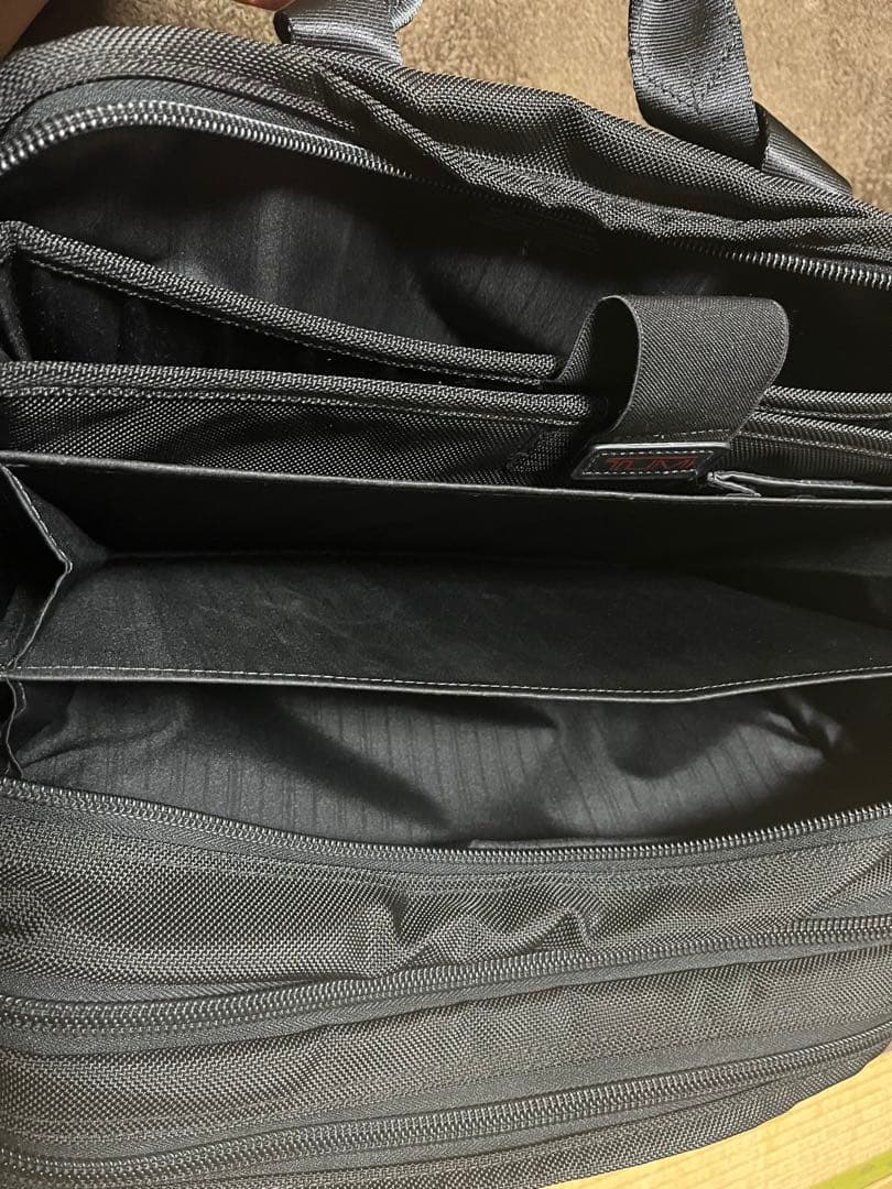 TUMI ビジネスバッグ　ショルダーバッグ　ブラック