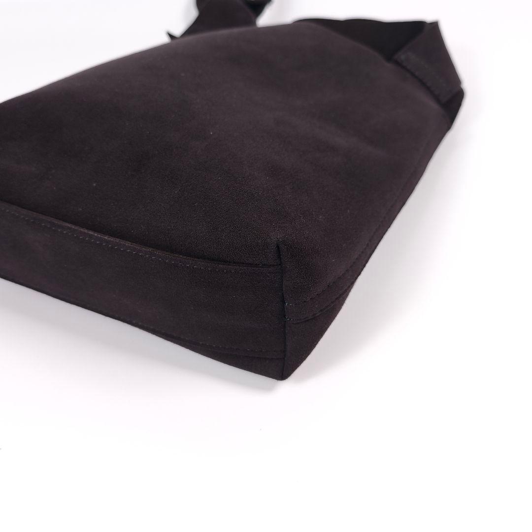 zattu CONCH マイクロファイバースエード ショルダーバッグ 濃茶