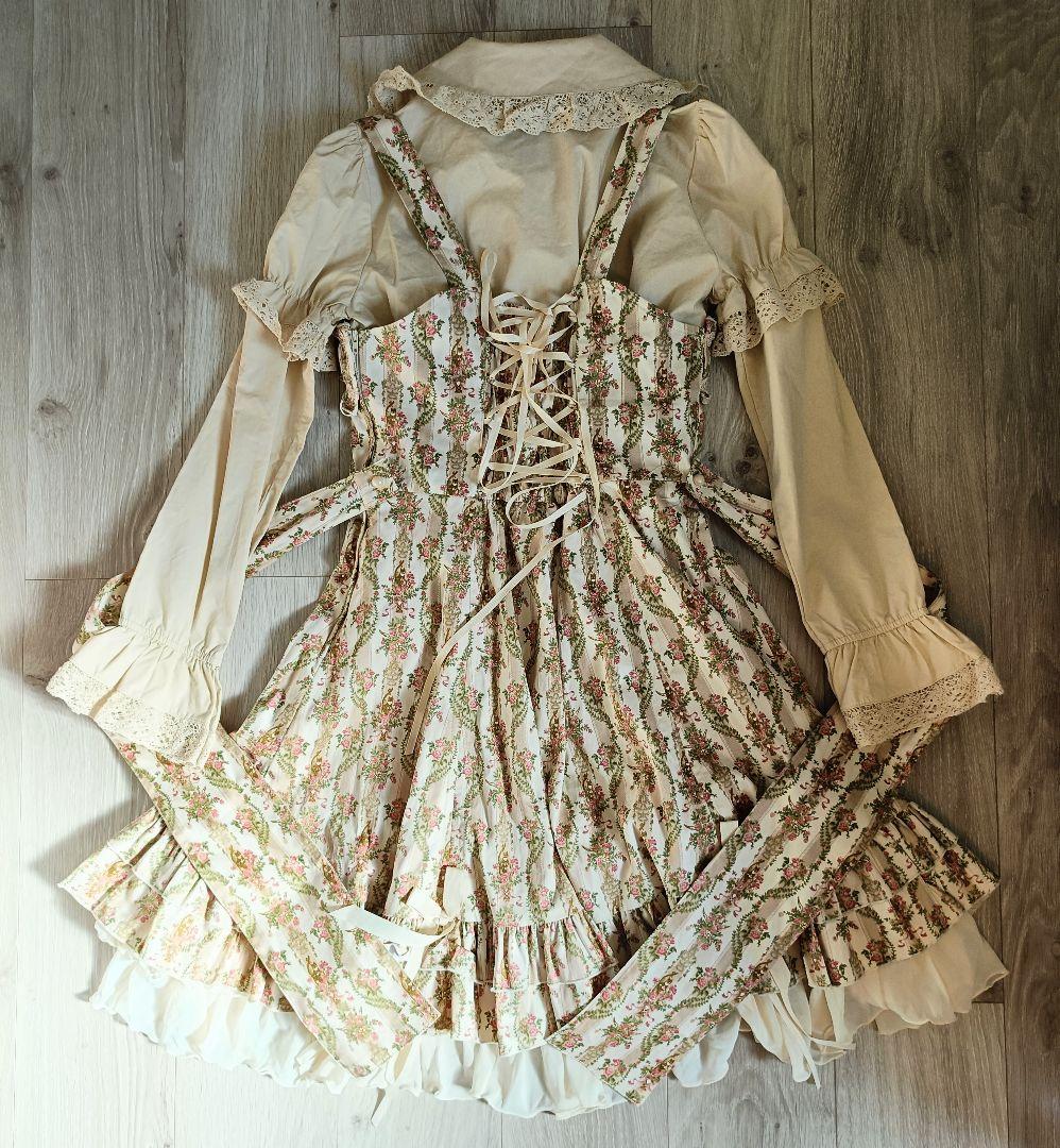 【極美品】BODY LINE ロリィタ 2点セット（ミリタリー＆花柄クラシック）