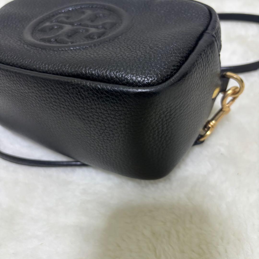 【未使用級】Tory Burch ブラック レザーショルダーバッグ カメラ 2層