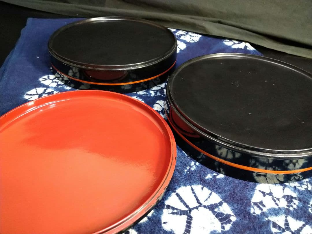 ♥【希少】５０年前・超レアヴィンテージ品♥花柄・漆塗り特大箱と２段丸重箱２種類