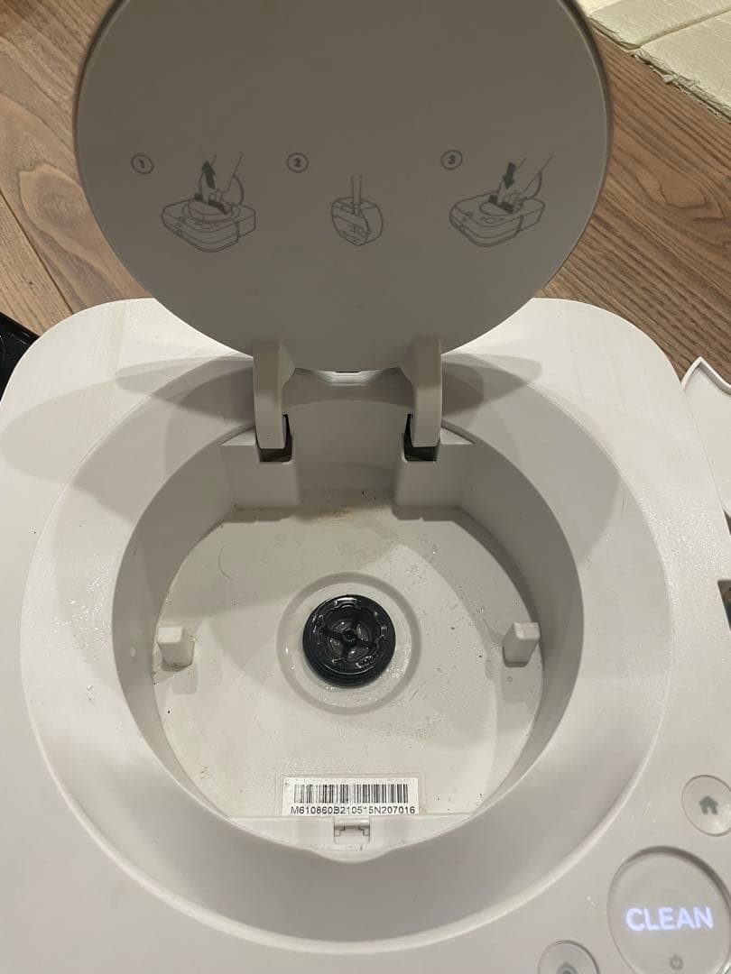 ジャンク品　iRobot ブラーバm6 ロボット掃除機本体 充電ドック付き