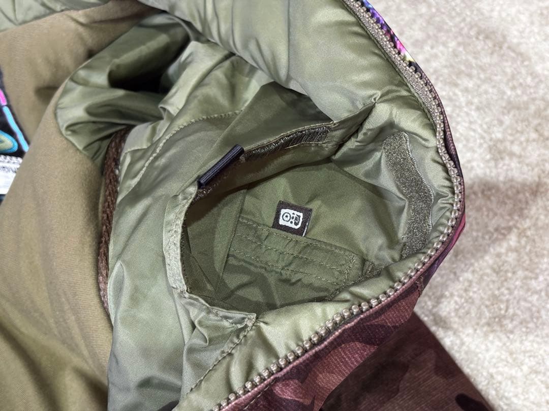 Burton 子ども用スノーボードウェア　サイズUS7/8 （6〜10才）