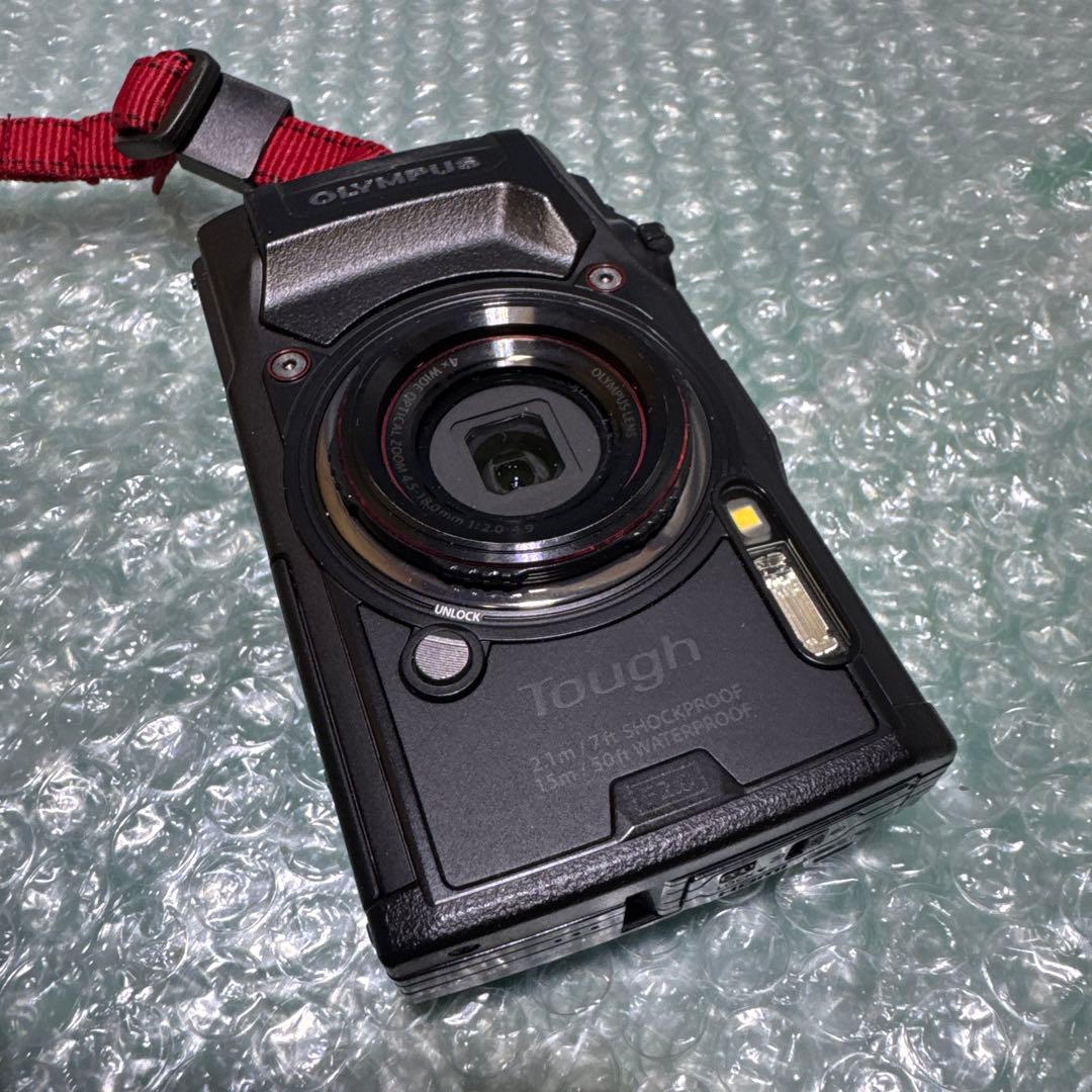 美品　オリンパス　デジタルカメラ TOUGH 型番：IM 015