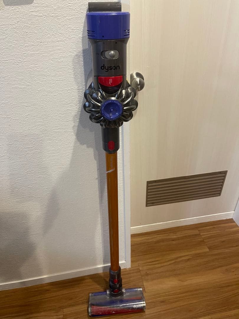 Dyson スティッククリーナー本体 各種アタッチメント付き