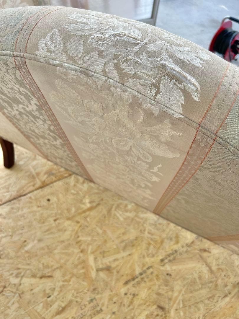 523 チェア イーセンアーレン ソファ 3人 猫脚 クラシック 大塚家具　b