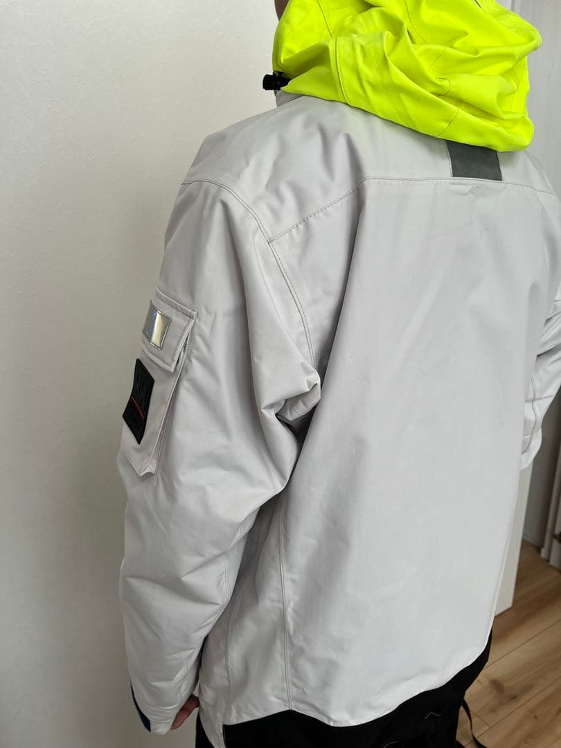 Helly Hansen フード付きジャケット