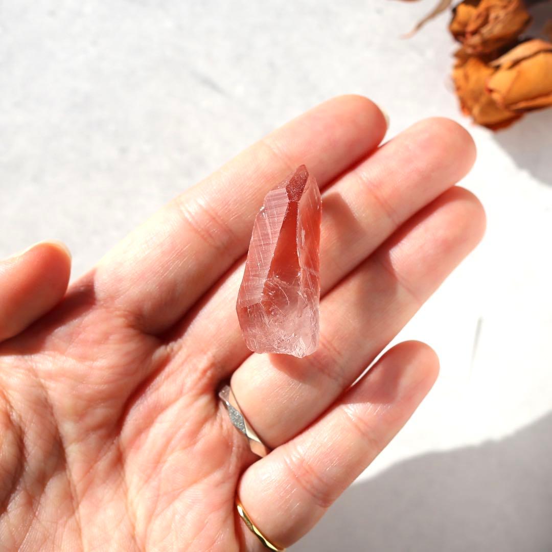ディープピンクレムリアンシード 天然石 水晶 鉱物 一点物 クォーツ クリスタル