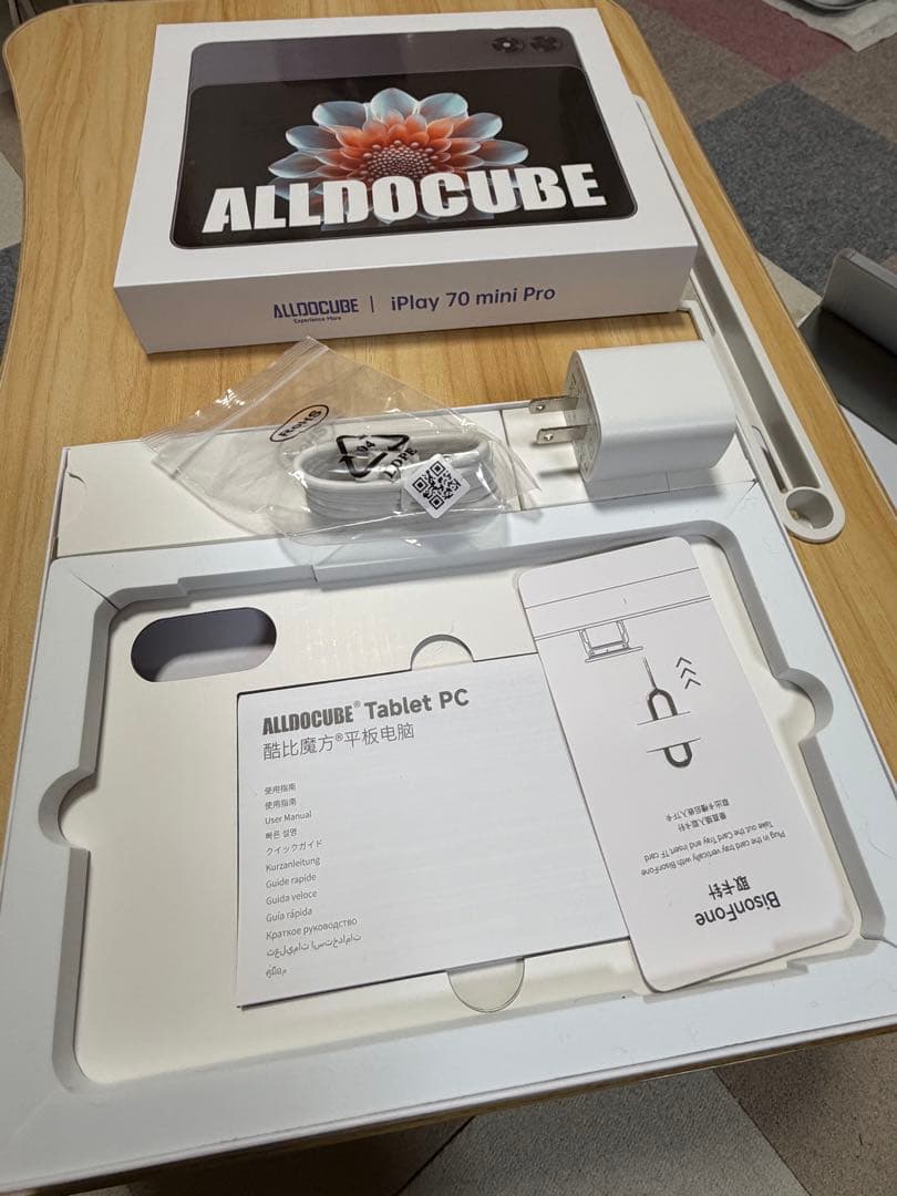 ALLODOCUBE iPlay 70 mini Pro 専用カバー付き