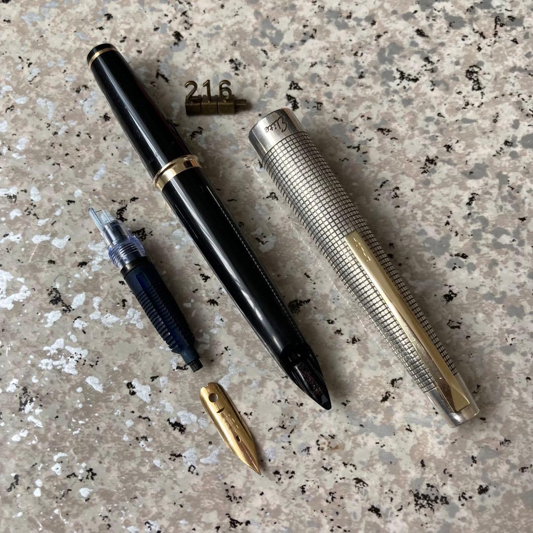 #216 オーバーホール済み 万年筆 PILOT Elite シルバー 18k