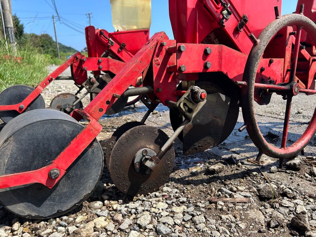 宮崎　向井工業 ごんべえ　トラクター　種まき機　ベルト繰上式　3条 TS-570