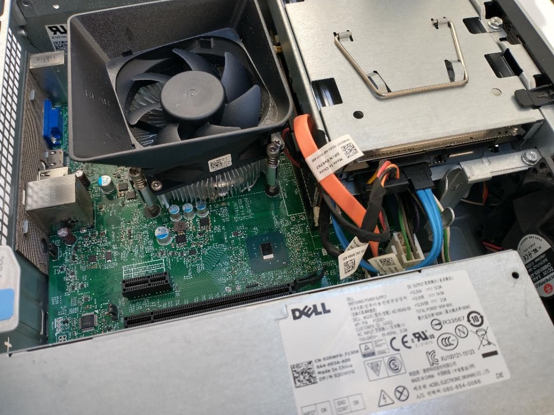 Dellパソコン Win10 64ビット New Inspiron デスクトップ