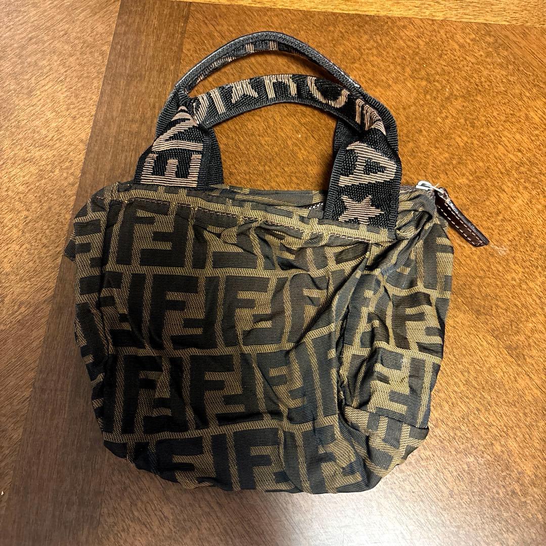 FENDI フェンディ人気 ズッカ柄 ハンドバッグ