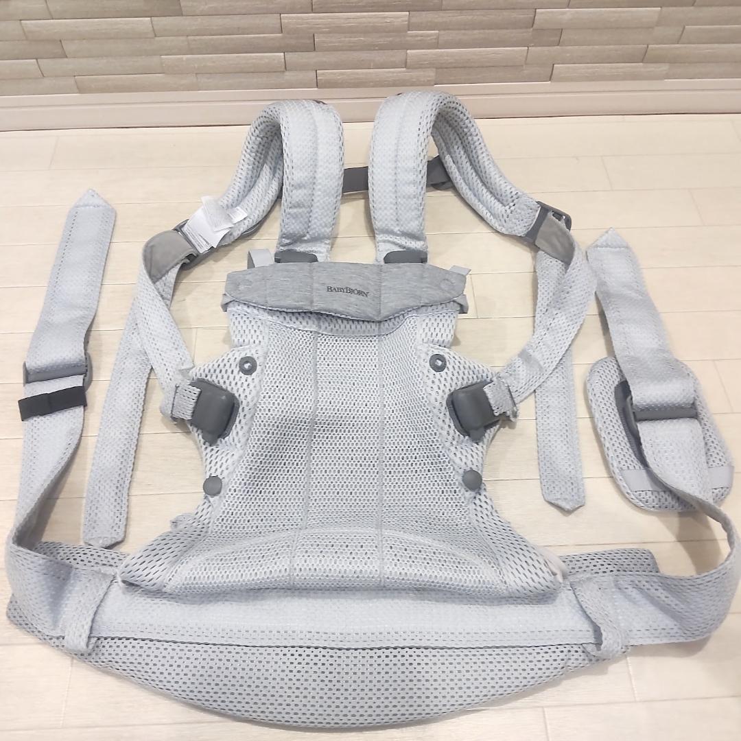 ★22年製★ ベビービョルン 抱っこ紐 HARMONY ハーモニー シルバー