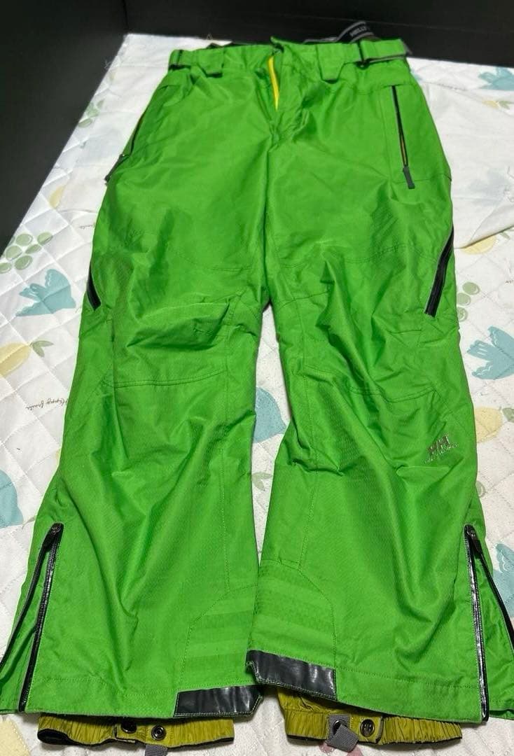 ヘリーハンセンHELLY HANSENスキーウェアLスノボウェア　グリーン黄緑