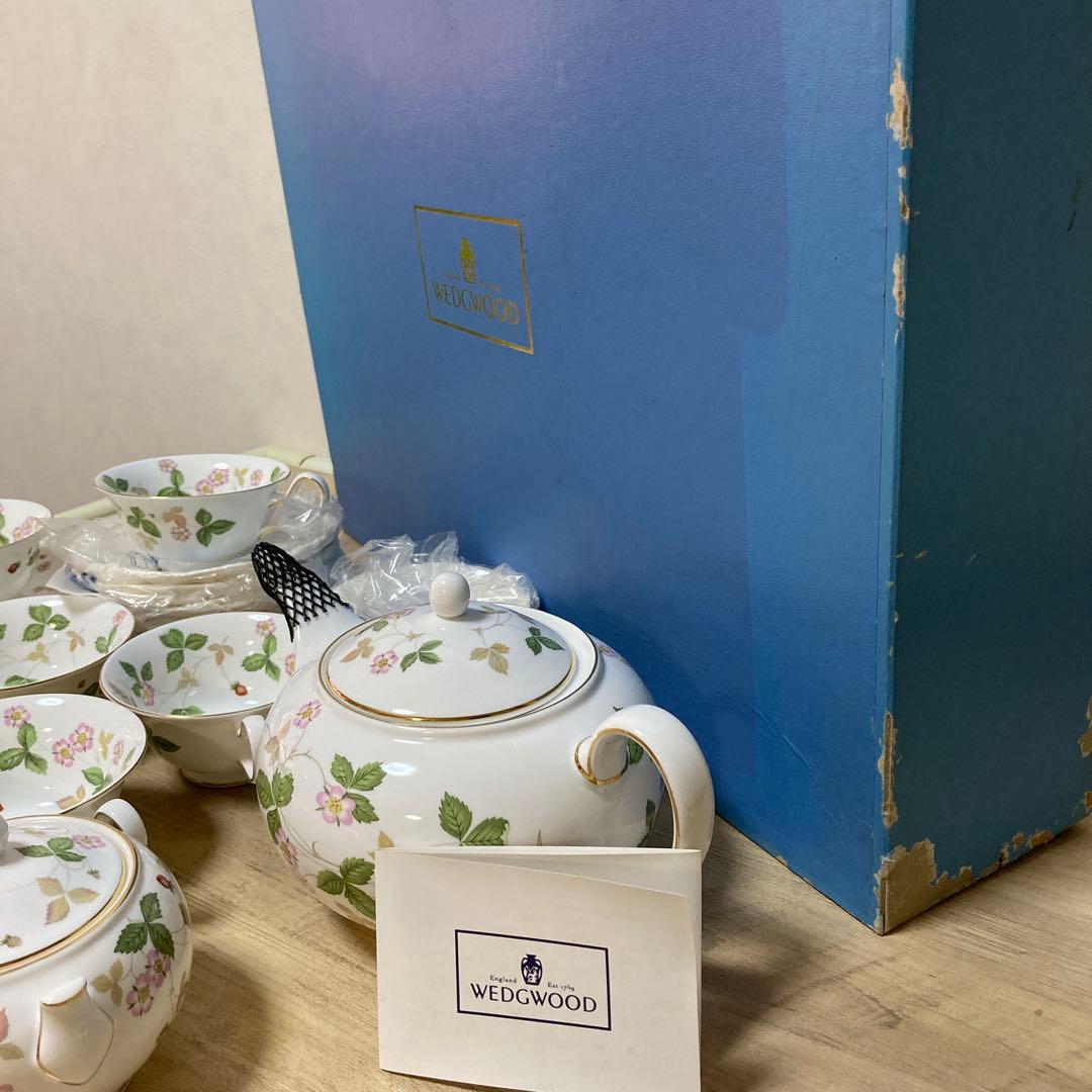 ヌ*オ様 〈ヴィンテージ〉ウェッジウッド　ワイルドストロベリー　カップ＆ソーサー