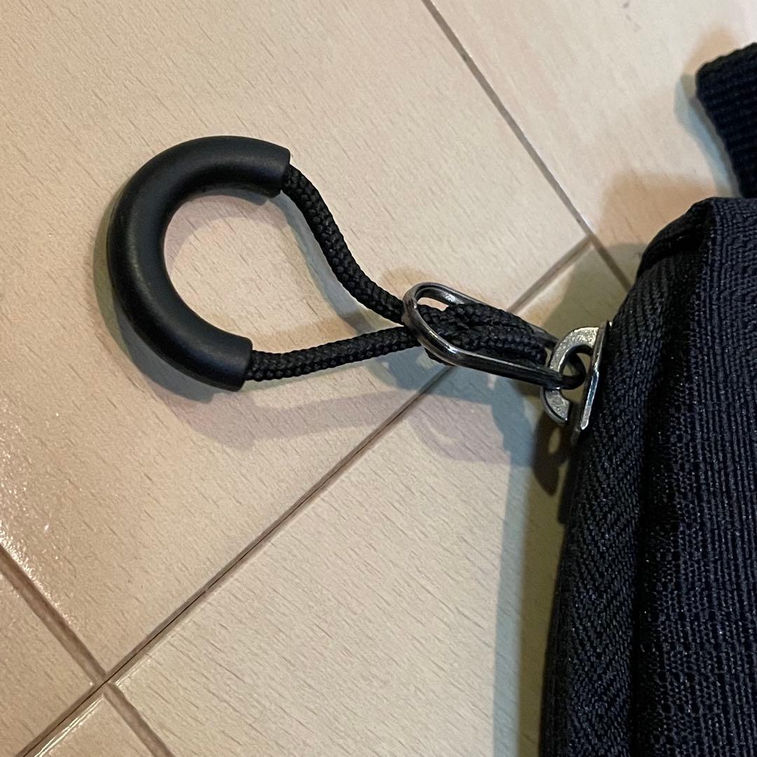 ニューエラ(NEW ERA)セルフスタンドバッグ ブラック / 金ロゴ