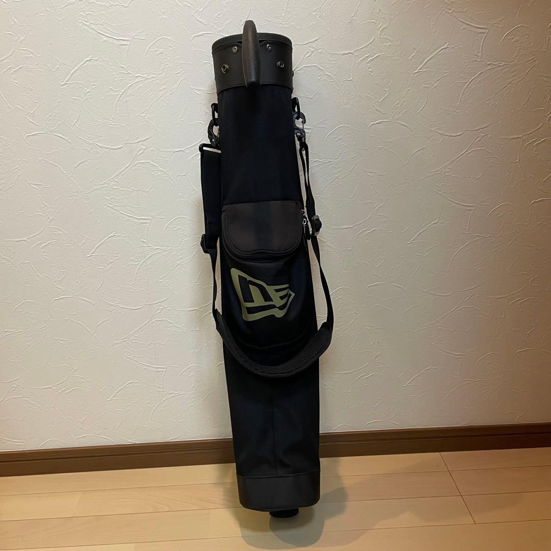 ニューエラ(NEW ERA)セルフスタンドバッグ ブラック / 金ロゴ