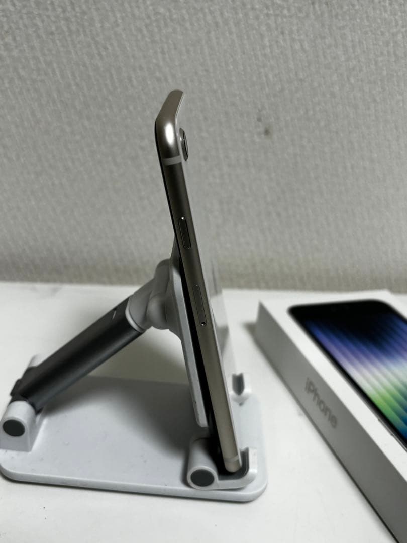 Apple iPhone SE (第3世代) ホワイト 128GB