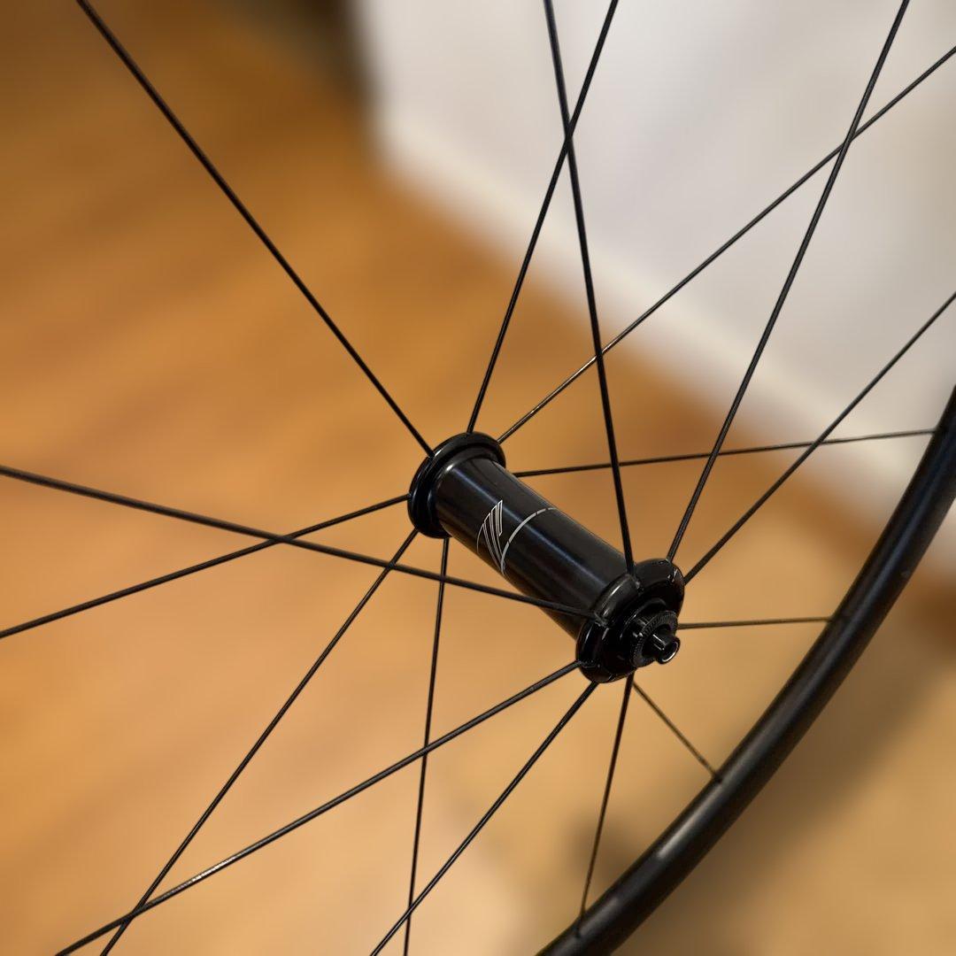 GIANT SLR1 カーボンホイール リムブレーキ チューブレス シマノフリー