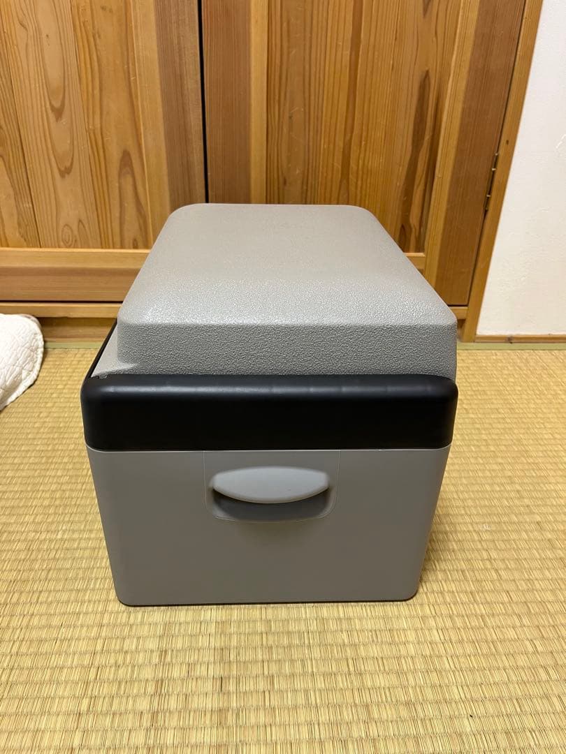 【持ち運べる小型冷蔵庫】 アイリスプラザ 車載冷蔵庫　20L