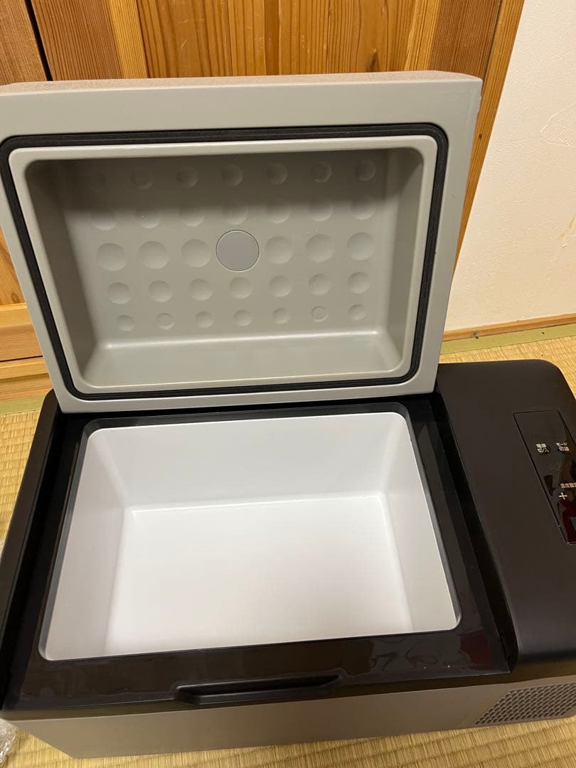 【持ち運べる小型冷蔵庫】 アイリスプラザ 車載冷蔵庫　20L