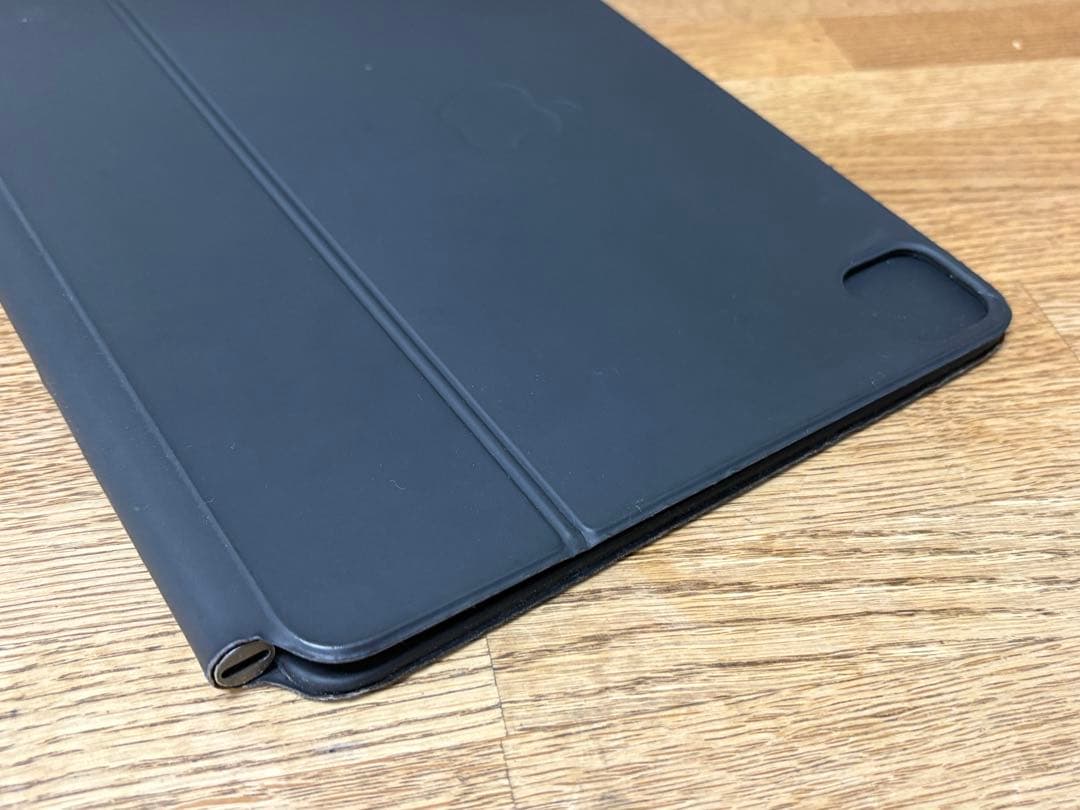 ● iPad Magic Keyboard MXQT2J/A A2261 ●