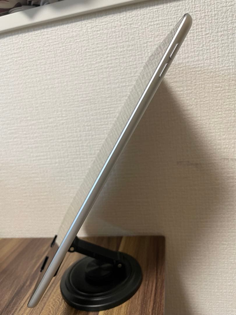 【即日発送】iPad(第9世代)シルバー 64GB