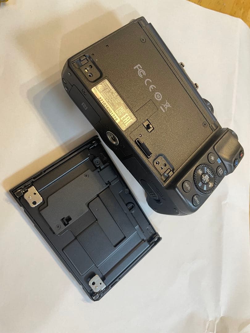 【ジャンク】Canon EOS M3 ミラーレス一眼カメラ