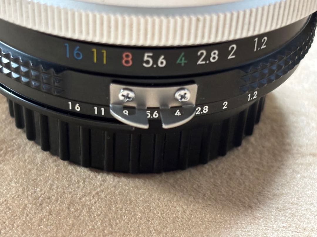 Nikkor-S 55mm f/1.2 レンズ