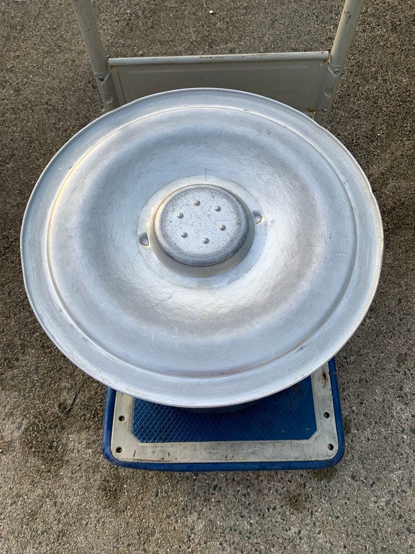 寸胴鍋【ステンレス製】 蓋付き 42cm外側　内側　計量目盛付き　取っ手付き