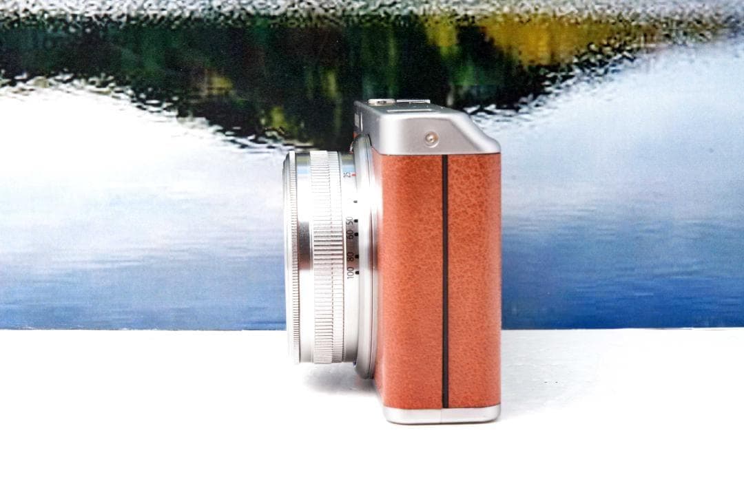 FUJIFILM XF1 高級コンデジ バッテリー　充電器