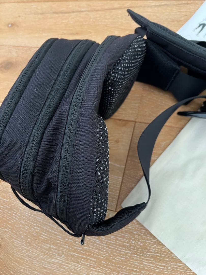 値下げ不可 Hugooハグー　ヒップシート　ブラック　ベージュ