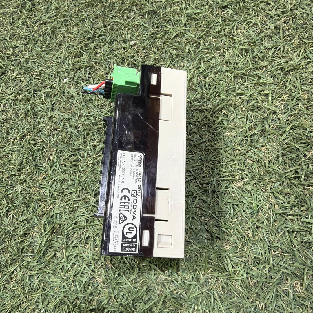 OMRON DRT2-OD16 リモートターミナル