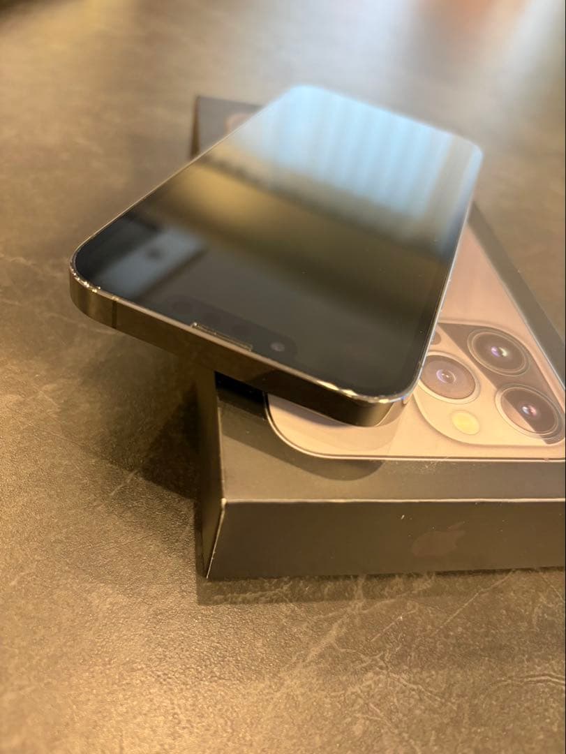 浅草キッド【美品、バッテリー90%】iPhone 13Pro グラファイト