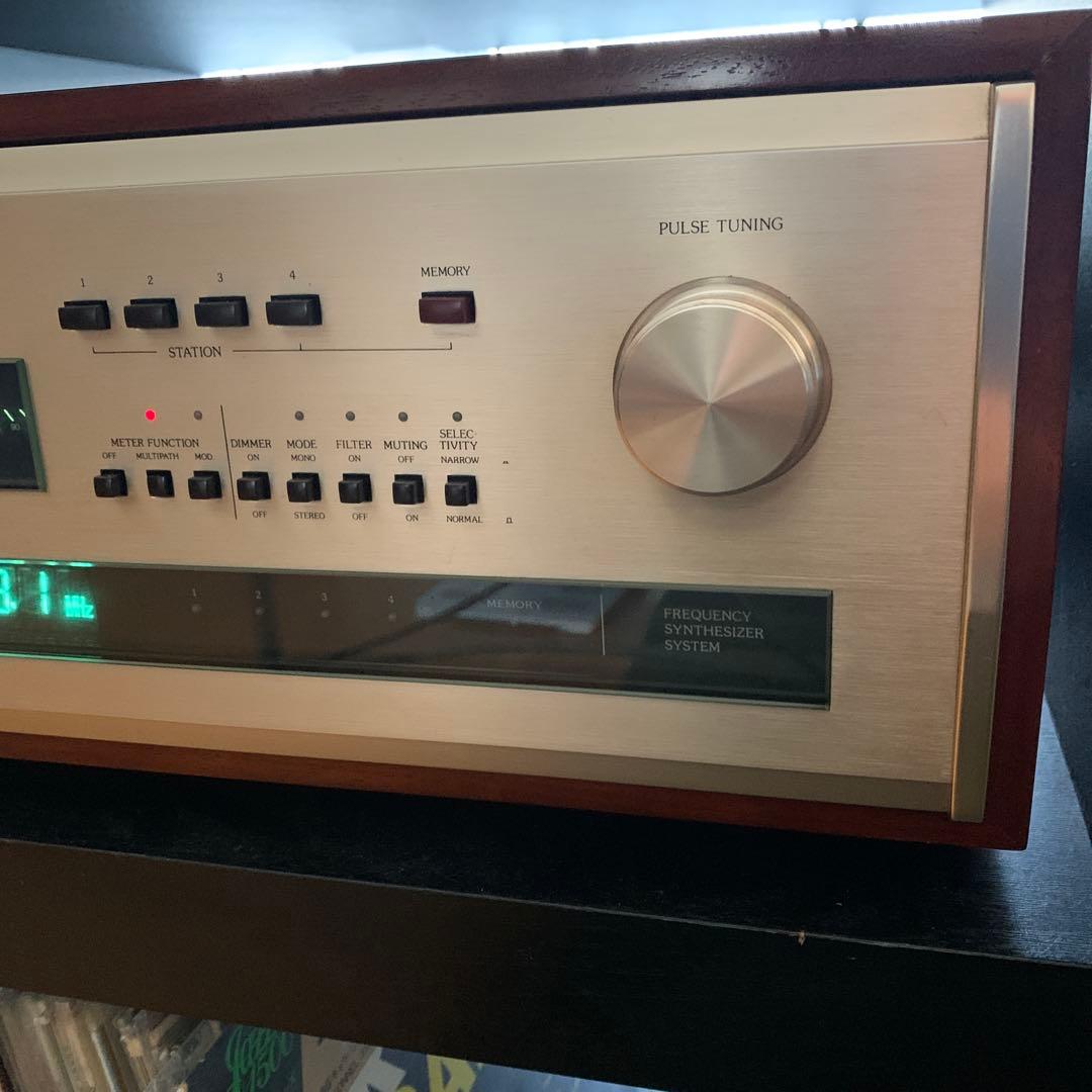 Accuphase T-104FMチューナー