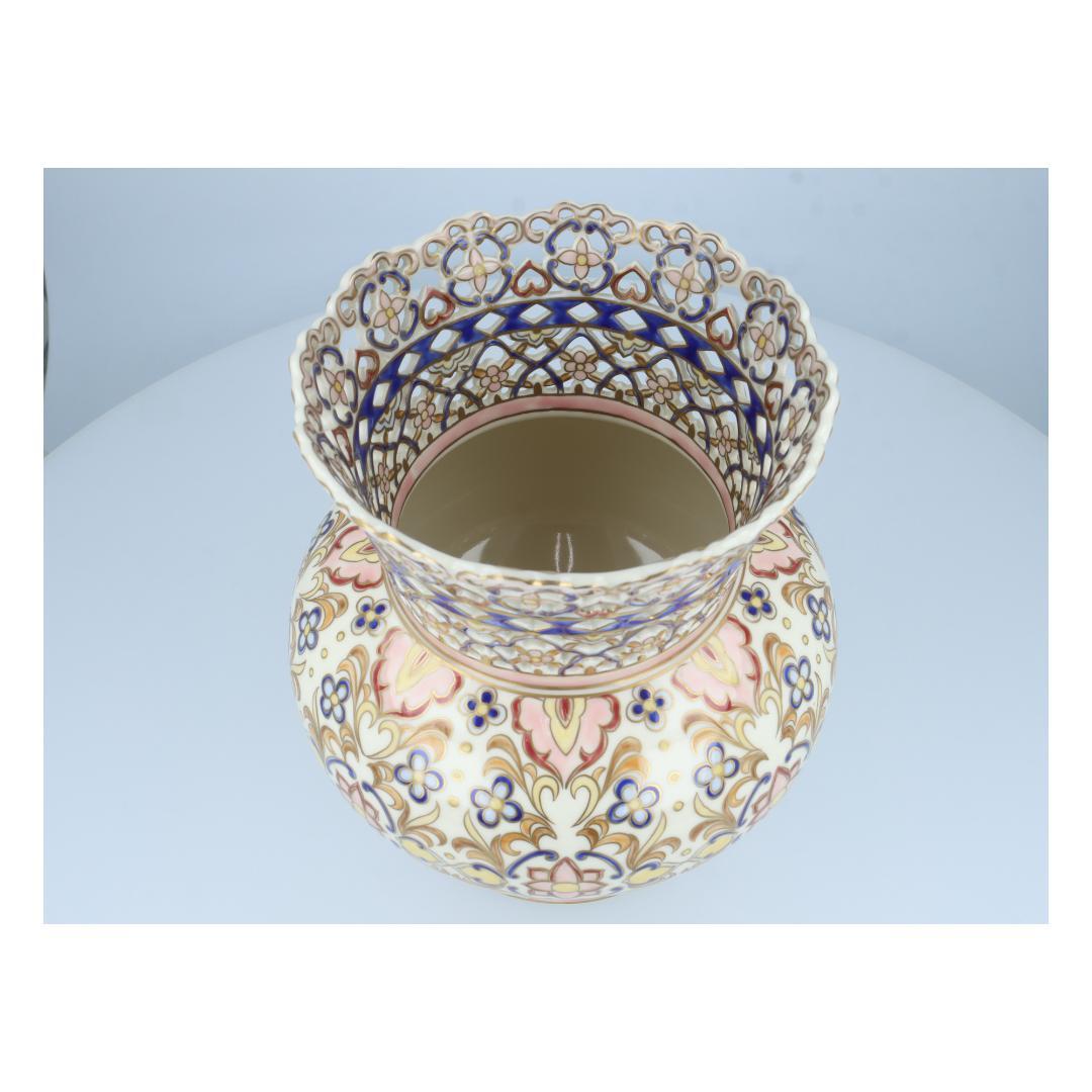 【美品】Zsolnay ジョルナイ 花瓶 金彩装飾 ハンガリー製 アンティーク調