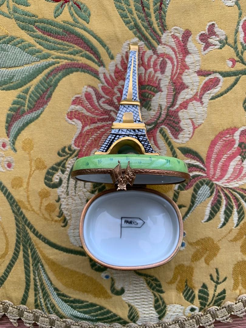 リモージュボックス　フランス製　エッフェル塔の小物入れやっぱり可愛いです！