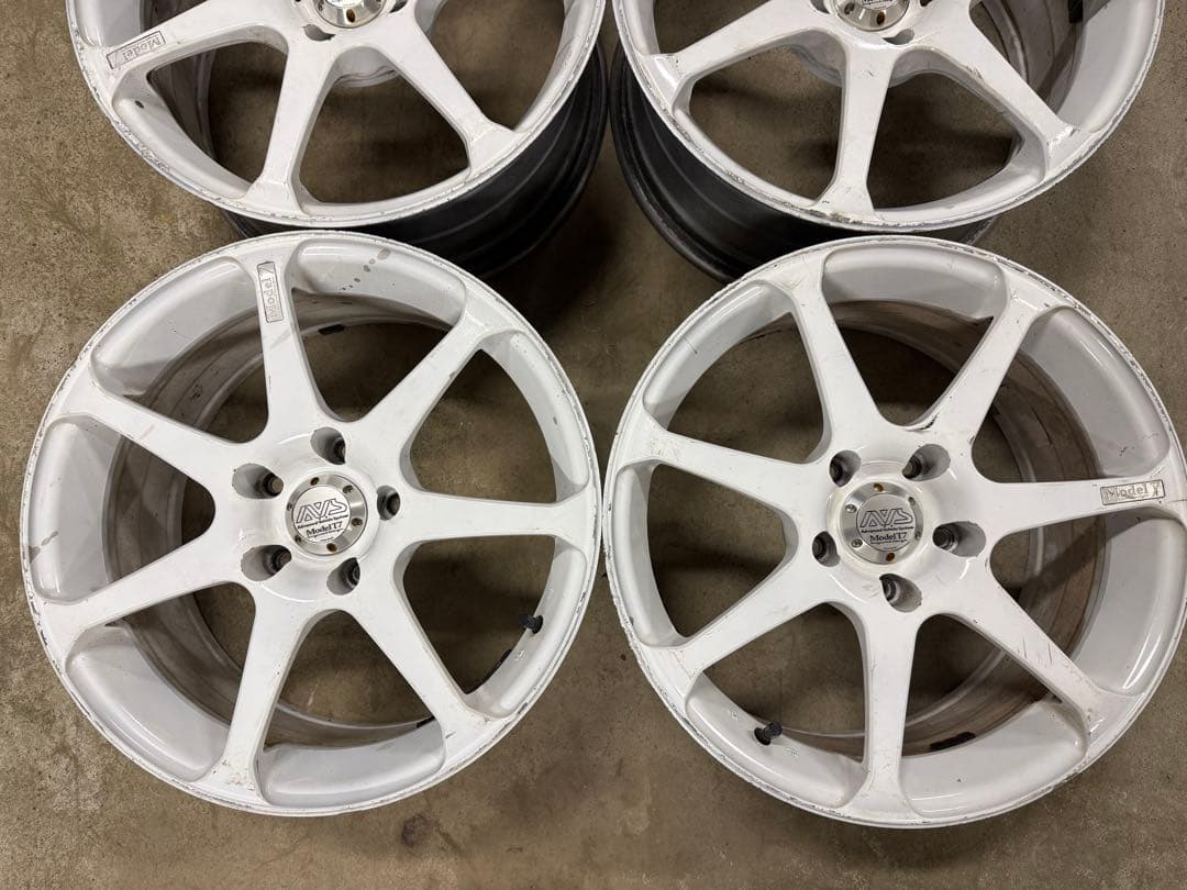 h*p様 AVS モデル7 114.3 5穴 17インチ 8J +45 白 ホワ