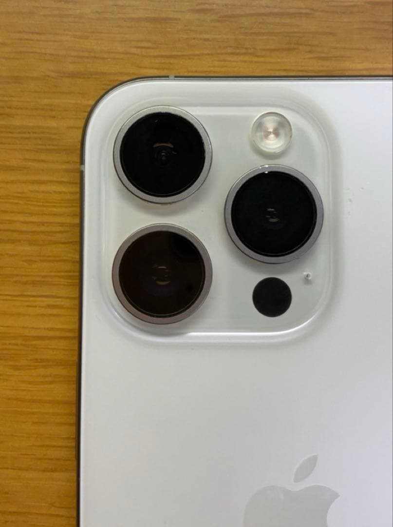 256GB iPhone 15 Pro 訳あり(画面割れ/非純正液晶/内カメ不良