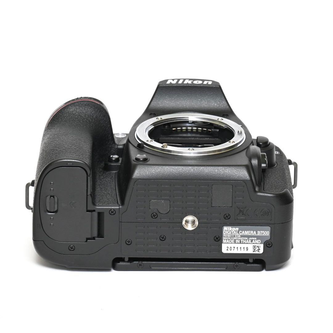 美品｜ショット数わずか「2797回」！！Nikon D7500ダブルレンズセット