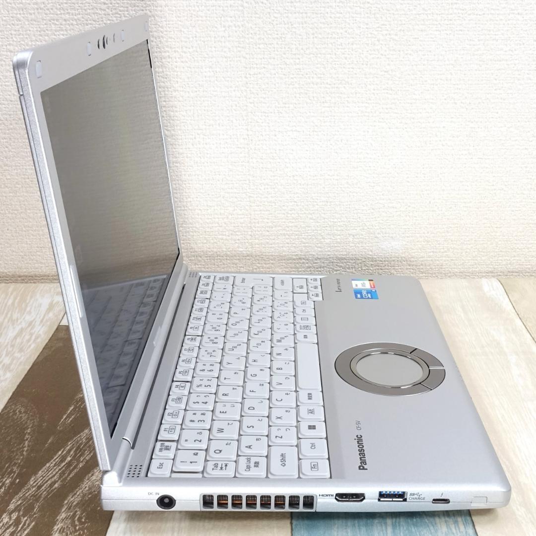 累積使用時間僅少で極美品の軽量モバイル✨１１世代コアｉ５に超高速新品ＳＳＤ１ＴＢ