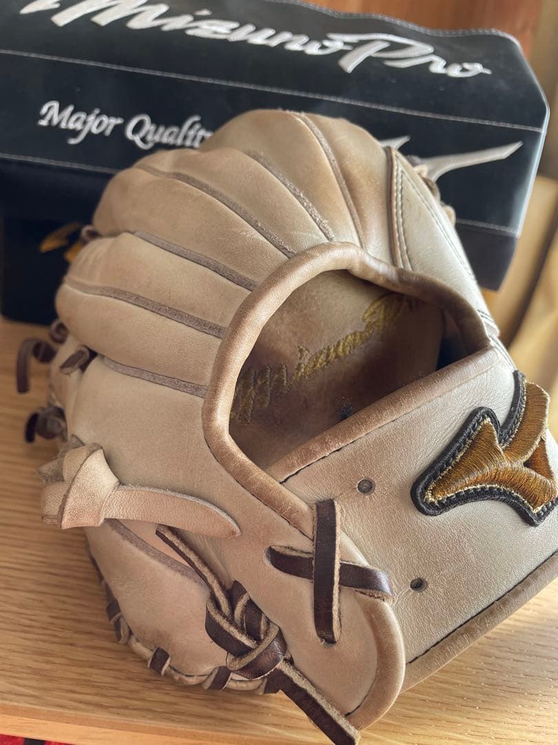 Mizuno Pro 硬式グローブ ベージュ　専用袋と箱付き　中古品